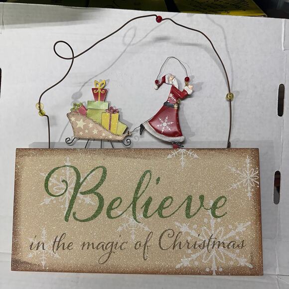 “Believe in the Magic of Christmas” Sign • Hanging Wall Decor - Picture 2 of 6